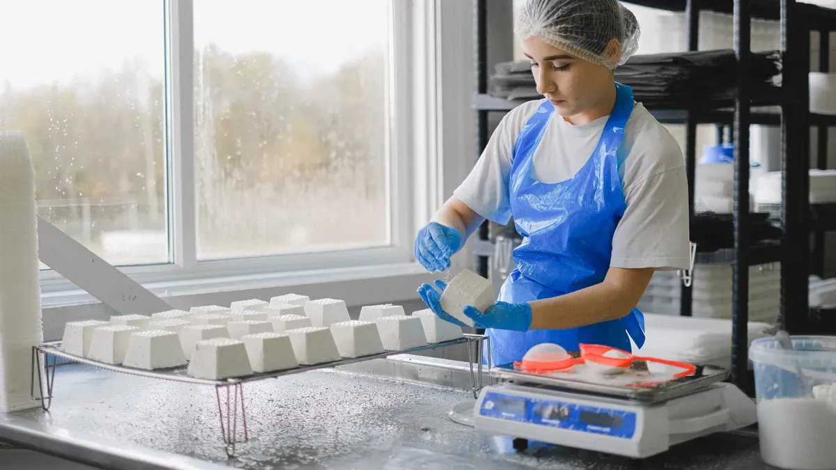 Custom Food Packaging Process: Design and Tooling